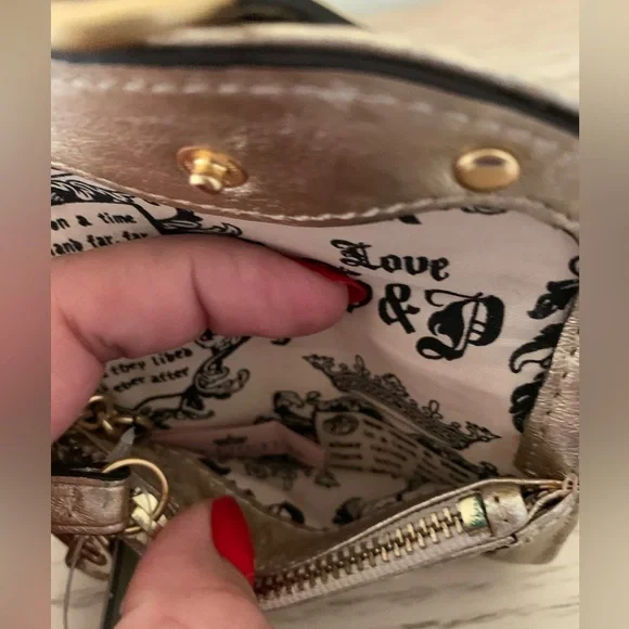 Juicy Couture Gold Leather Wallet with Crown Emblem - Picture 6 of 7